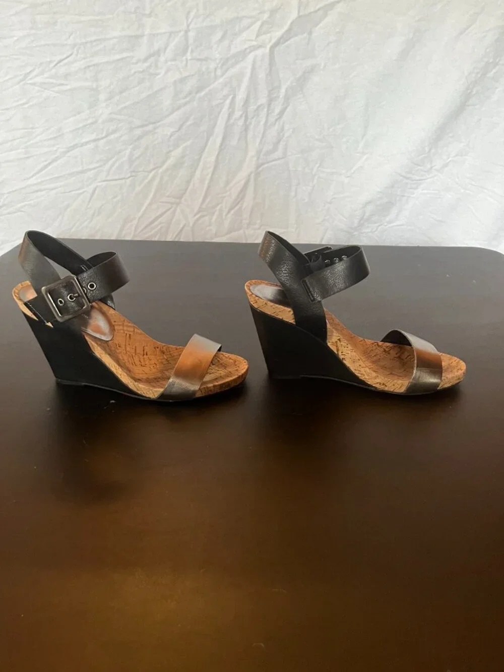 BCBG Size 8M Brown and Black Heels - Picture 5 of 5